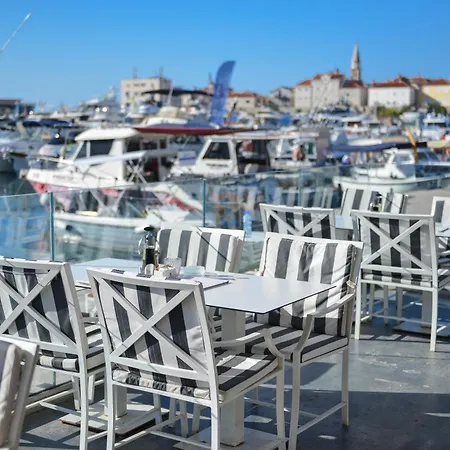 Riva Hotell Budva