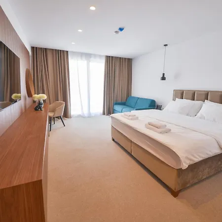 Hotell Riva 4*